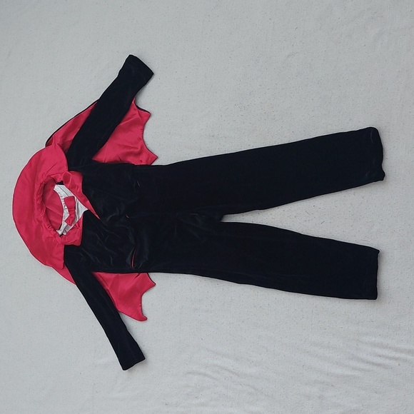DEBONAIR VAMPIRE Child Deluxe Costume - NIB - Picture 3 of 8